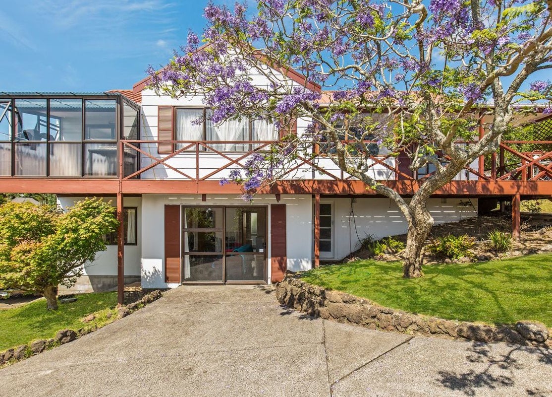 159 Oaktree Avenue, Browns Bay, Auckland - Carousel 1