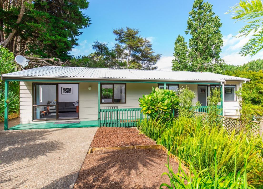 1/30 Woodlands Crescent, Browns Bay, Auckland - Carousel 1