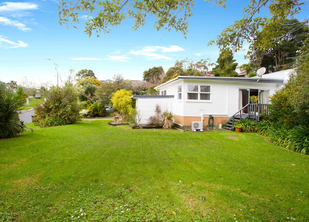1/126 Stredwick Drive, Torbay, Auckland - Carousel 1