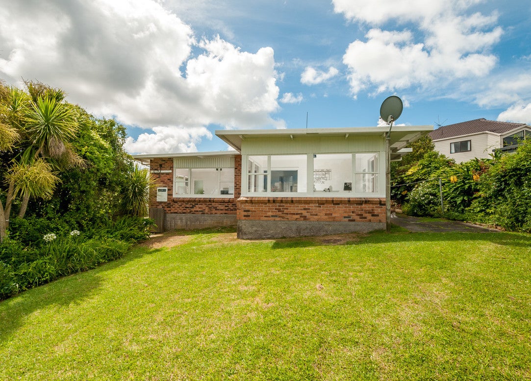 3/13 Montgomery Avenue, Rothesay Bay, Auckland - Carousel 1