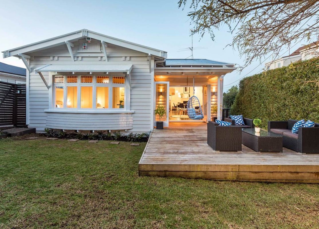 11 Burch Street, Mt Albert, Auckland - Carousel 1
