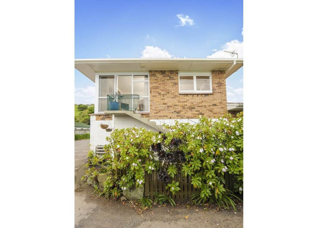 14/21 Ruarangi Road, Mount Albert, Auckland - Carousel 1