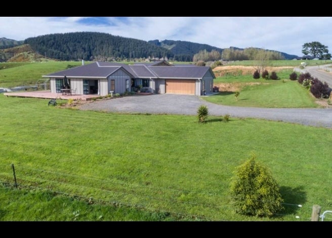 41 Serenity Lane, Koputaroa, Levin - Carousel 1