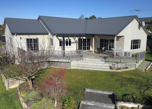 43 Duxford Crescent, Fairfield, Dunedin - Carousel 1