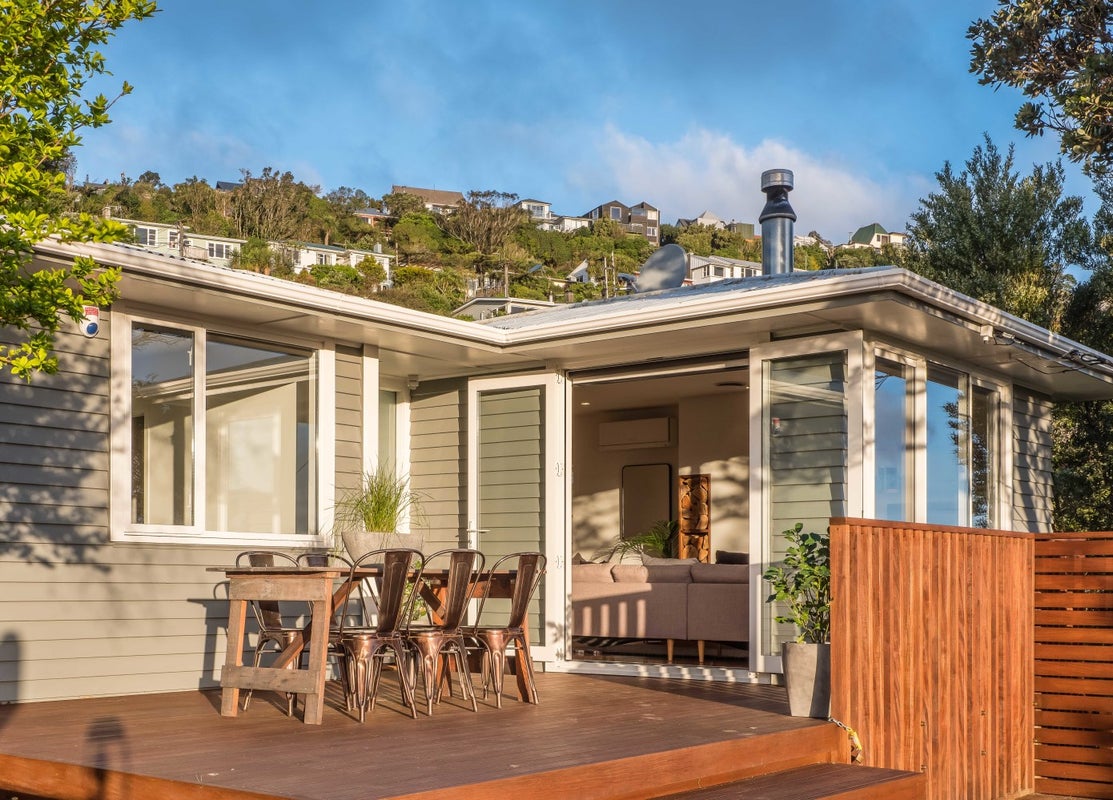 8 Huntingdon Street, Northland, Wellington - Carousel 1