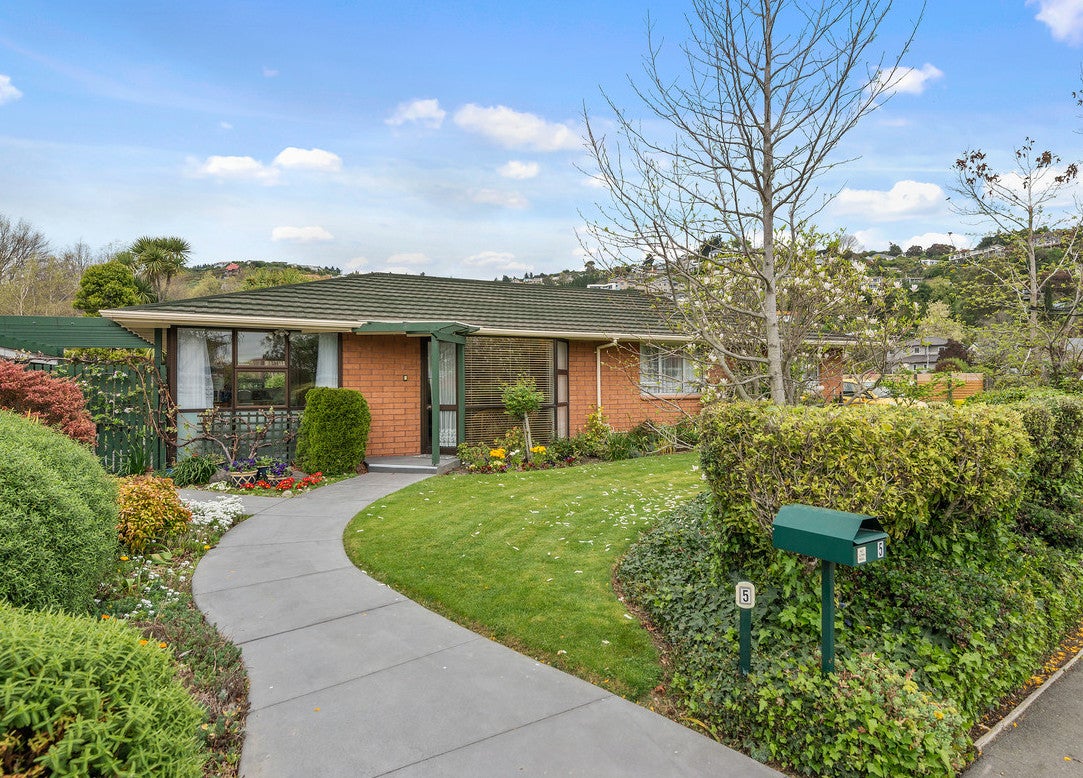 5 Glamis Place, Cashmere, Christchurch - Carousel 1