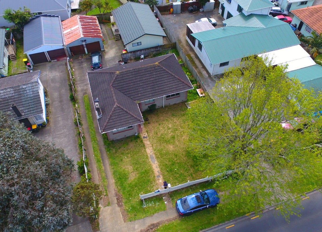 471 Massey Road, Mangere East, Auckland - Carousel 1