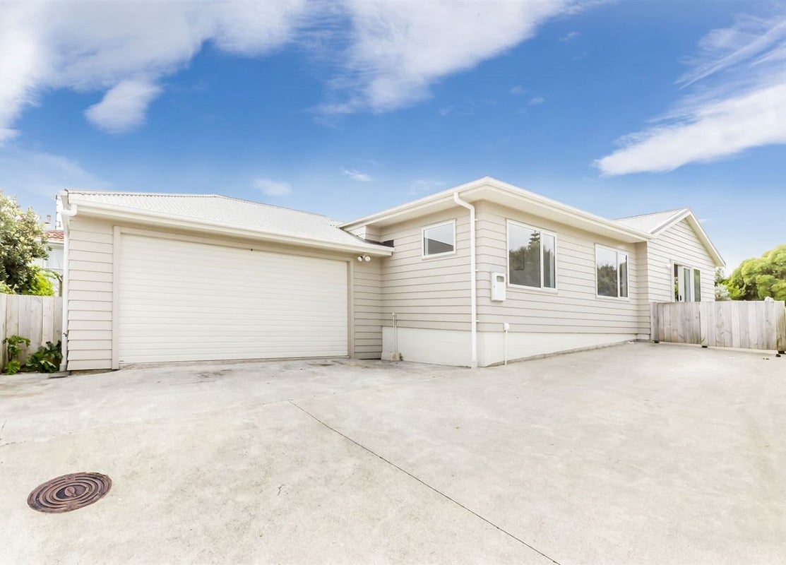 55A Piko Street, Titahi Bay, Porirua - Carousel 1