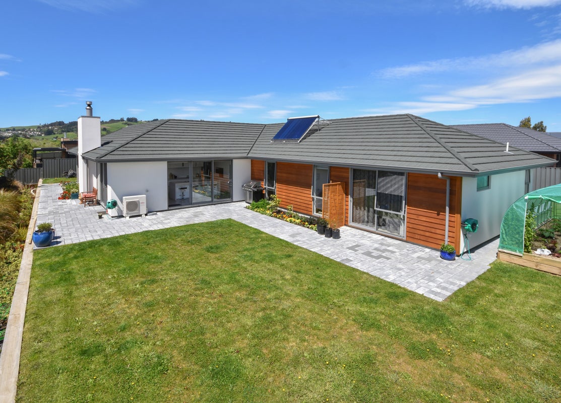 37 Awa Toru Drive, Fairfield, Dunedin - Carousel 1