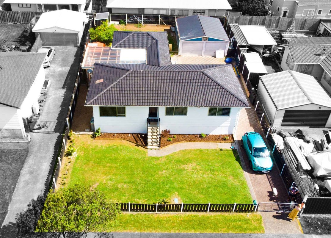 13 Benton Place, Manurewa, Auckland - Carousel 1