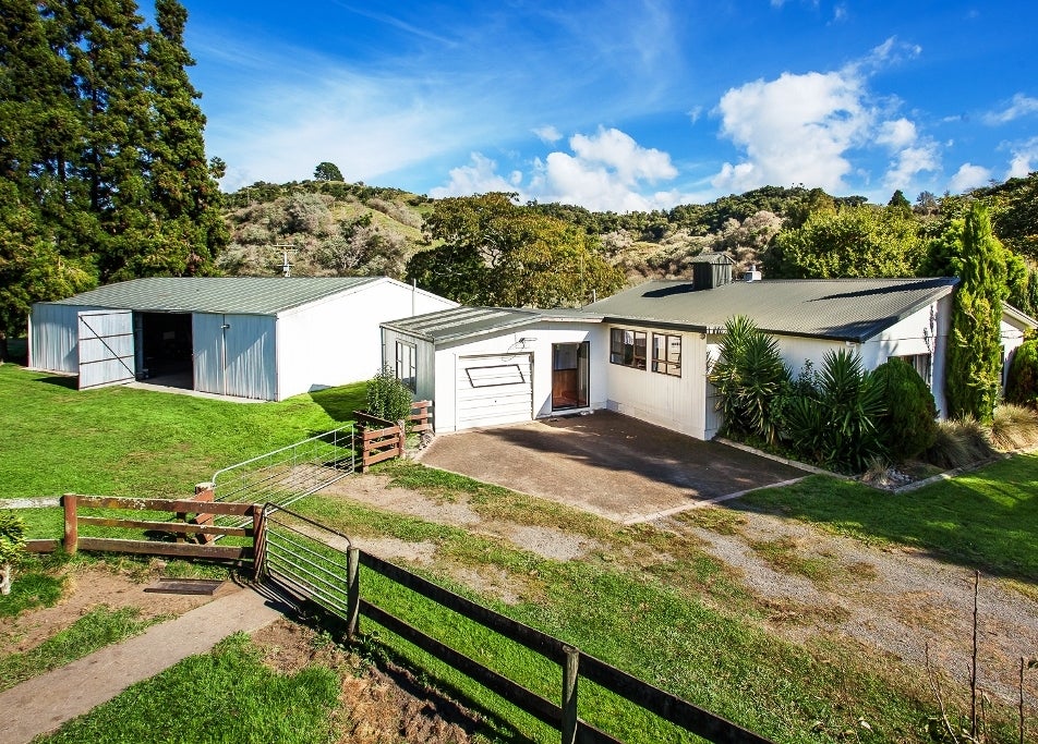 140 Grace Road, Taneatua, Whakatane - Carousel 1