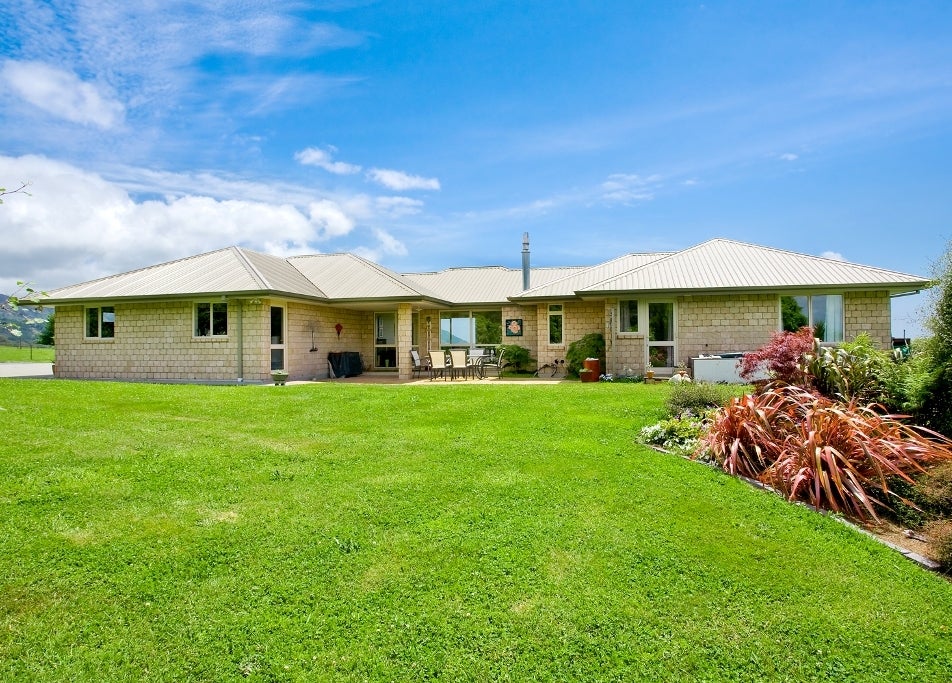 220B Braemar Road, Manawahe, Whakatane - Carousel 1