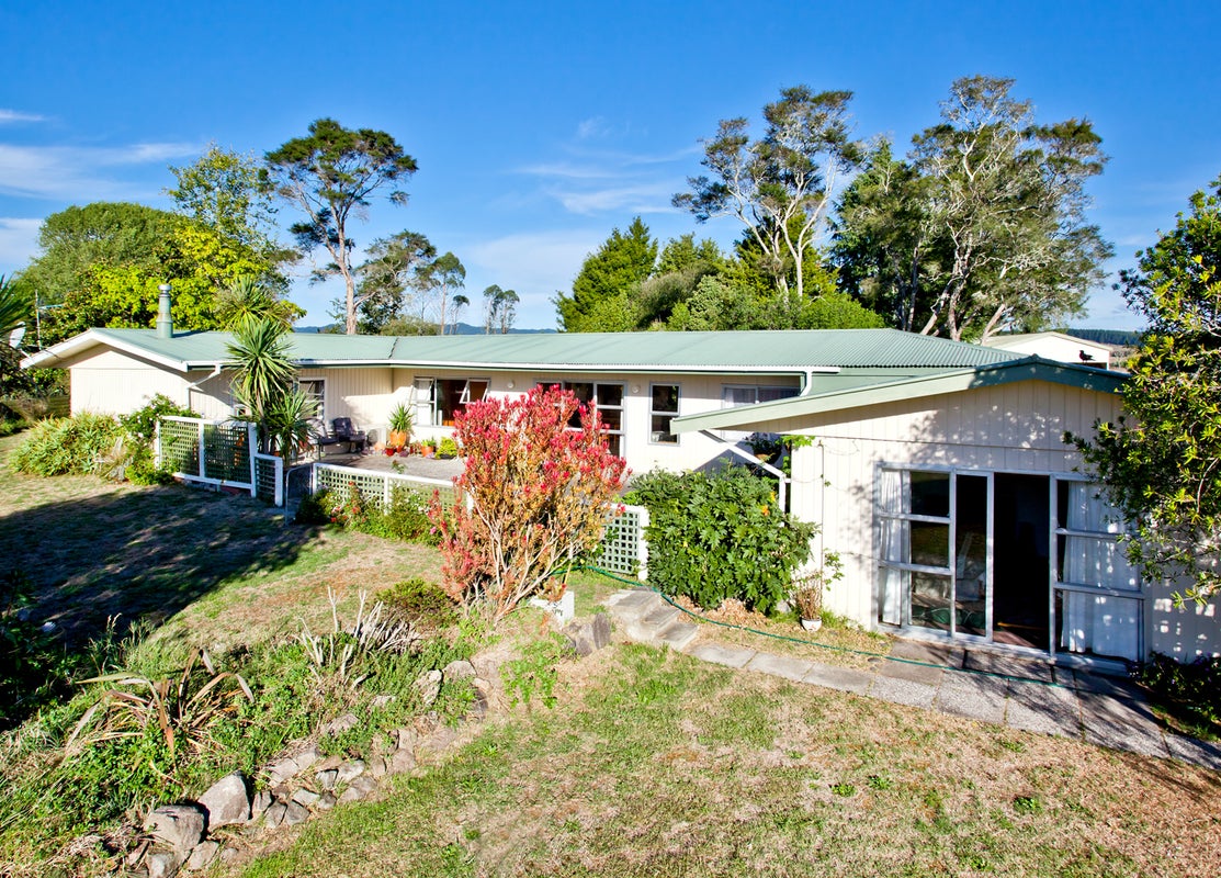 41 KAWERAU RD, Putauaki, KAWERAU - Carousel 1