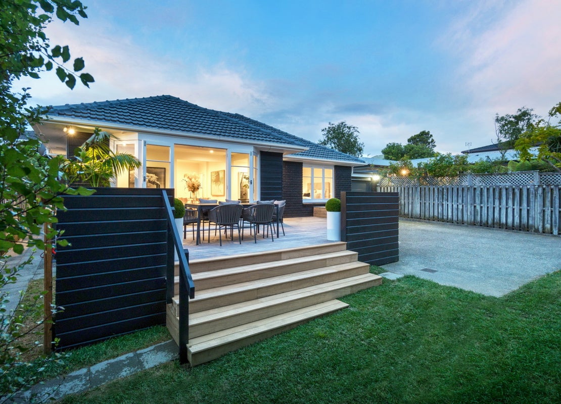 2/13 Pine Ridge Terrace, Hauraki, Auckland - Carousel 1