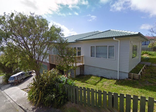 30 Wisteria Grove, Maungaraki, Lower Hutt - Carousel 1