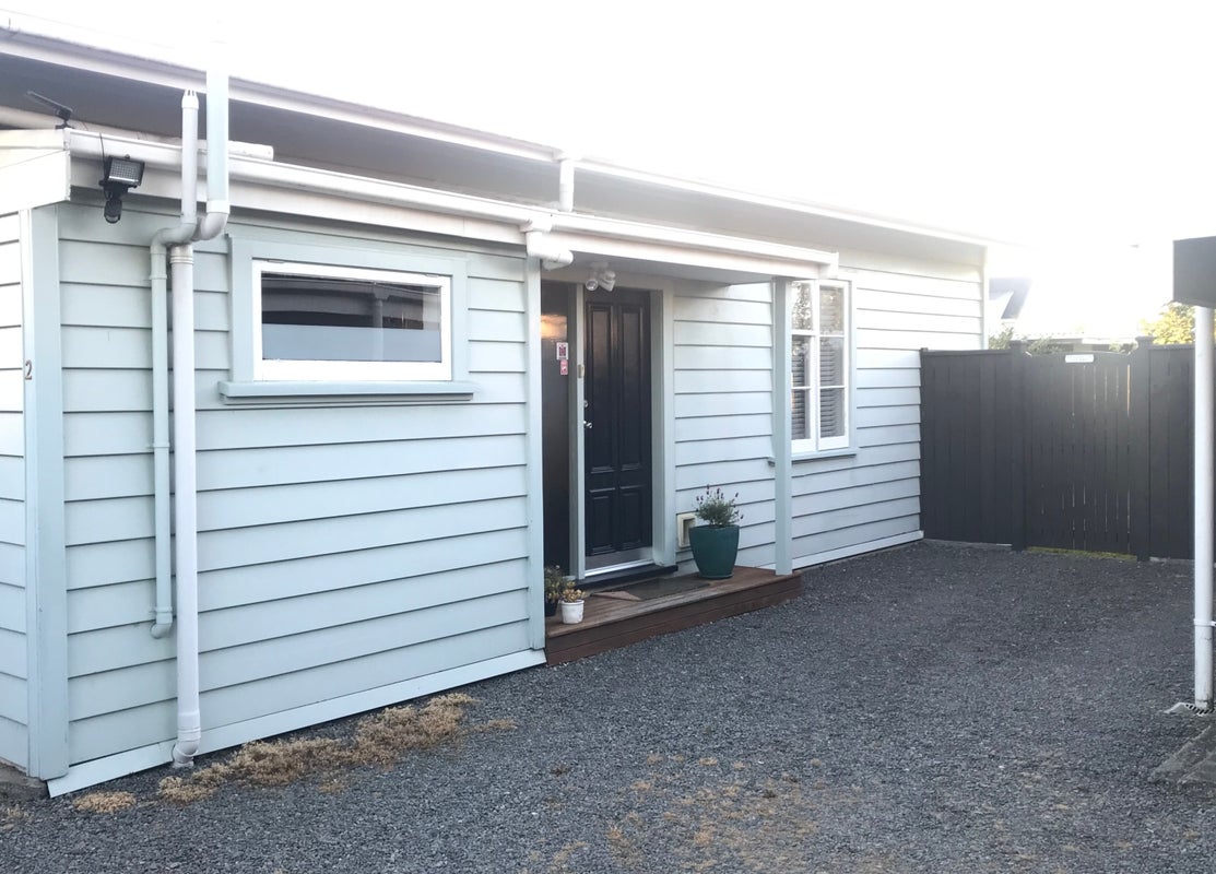 2/235 WATERLOO RD, Hutt Central, Lower Hutt - Carousel 1