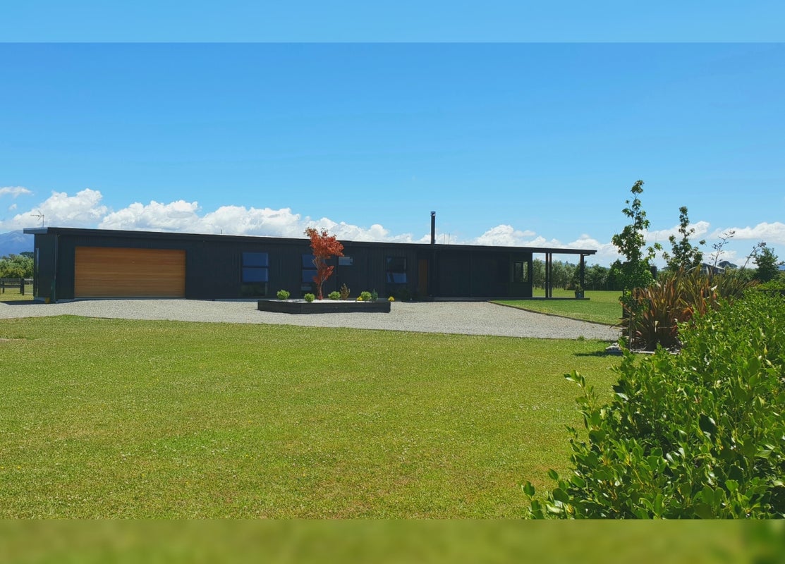 91A LOOP LINE, MASTERTON - Carousel 1