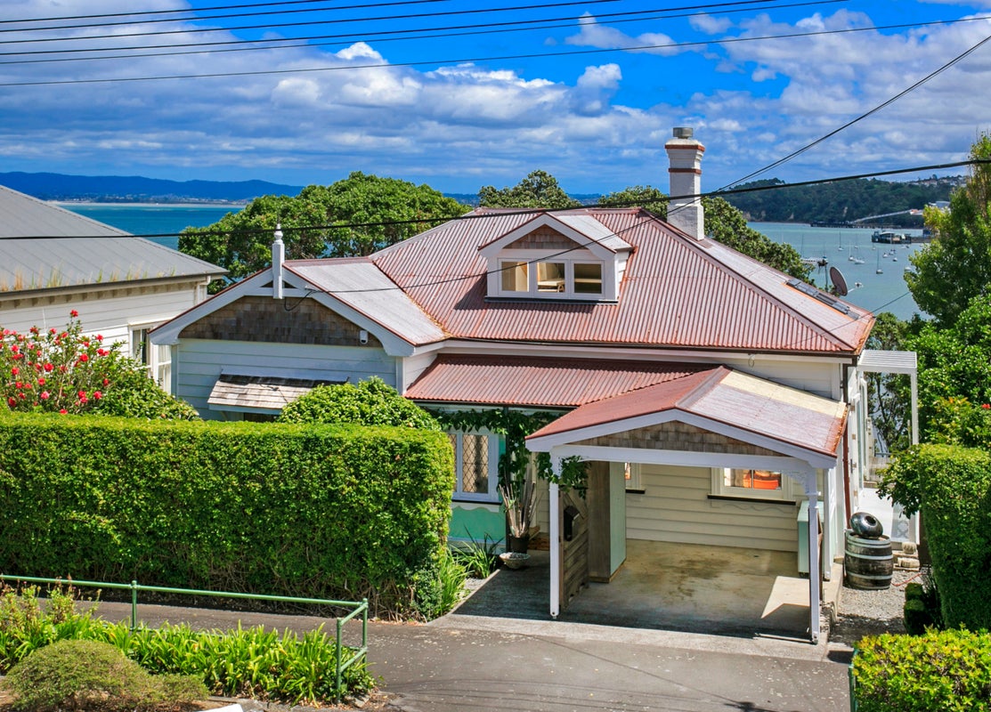 20 Queen Street, Northcote Point, Auckland - Carousel 1
