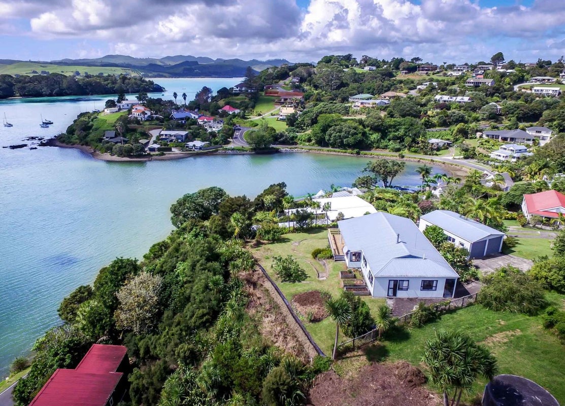8 Richmond Road, Mangonui, Mangonui - Carousel 1