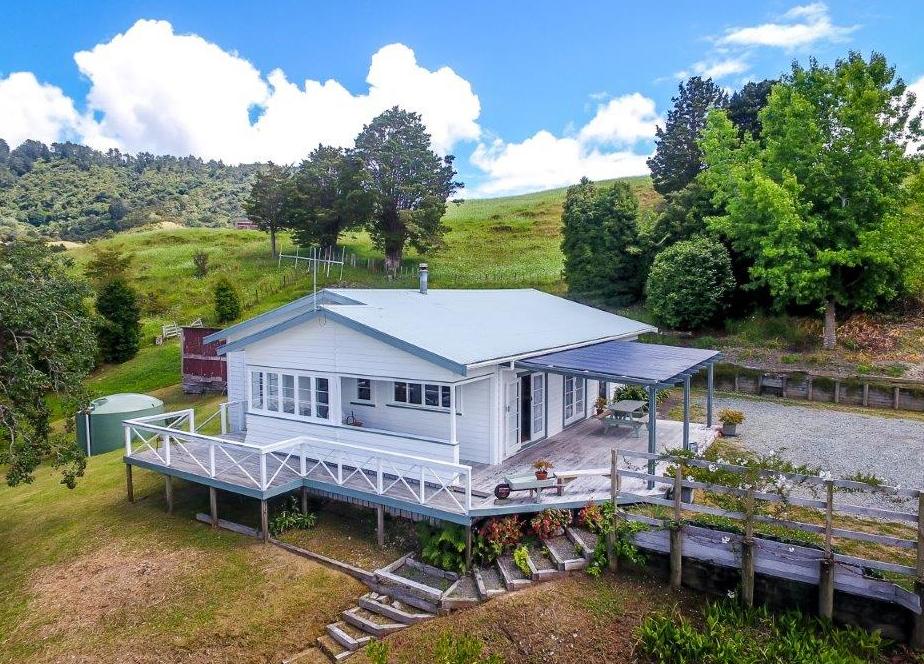 201 Totara Road, TOTARA NORTH, KAEO - Carousel 1