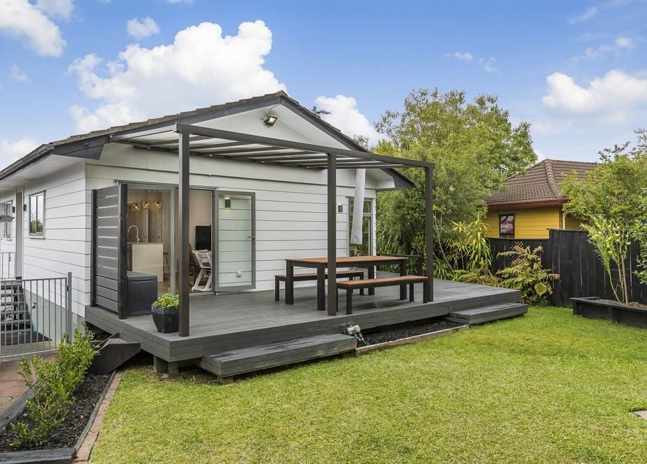 39 Santiago Crescent, Unsworth Heights, Auckland - Carousel 1