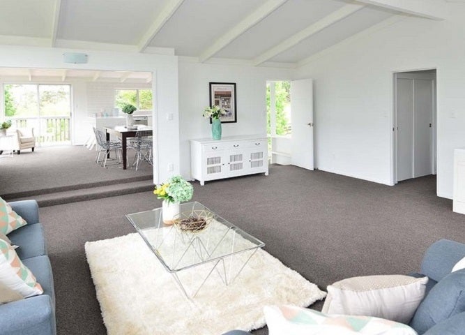 22 Sartors Avenue, Northcross, Auckland - Carousel 1