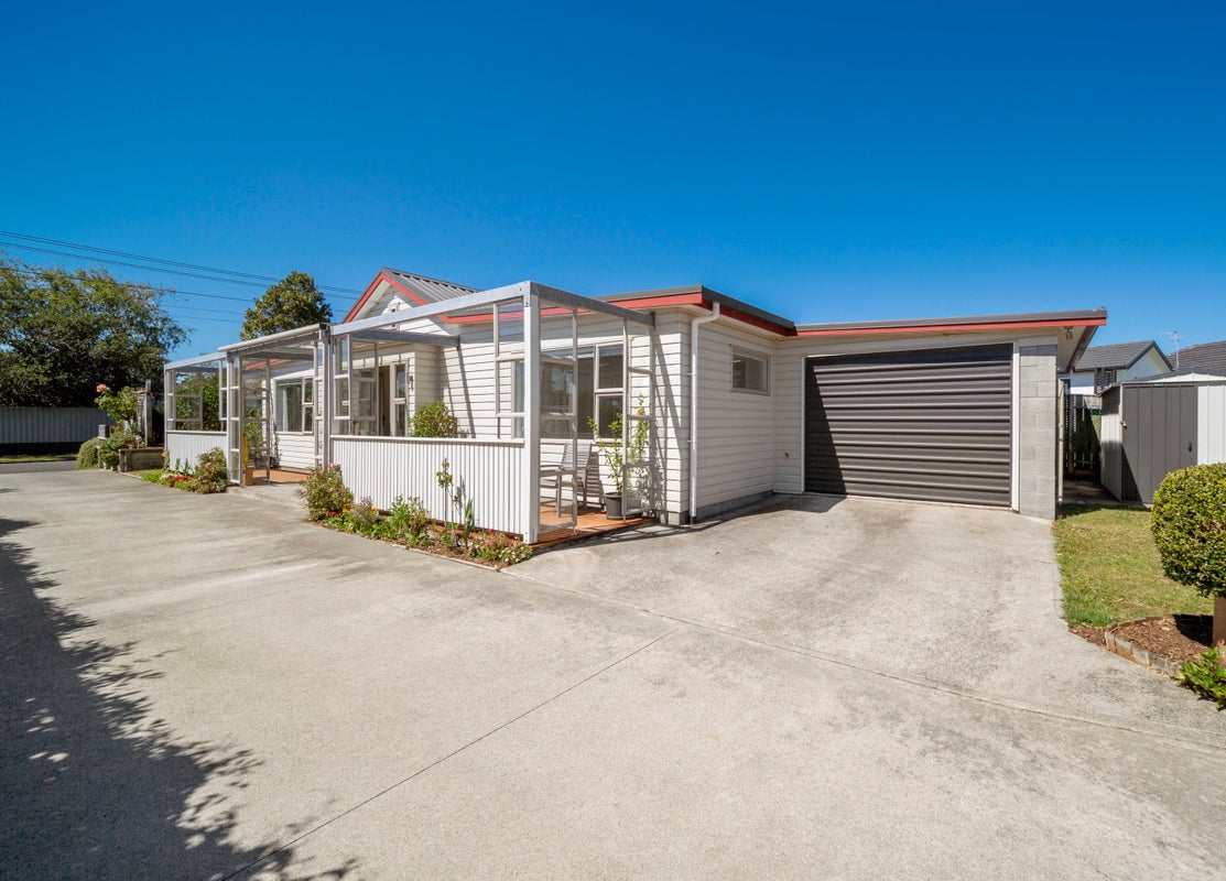 1/3 Tainui Street, Welbourn, New Plymouth - Carousel 1