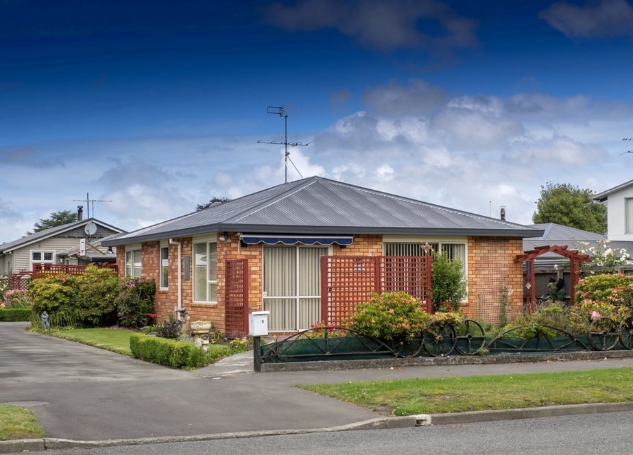 2 McDonald Street, Netherby, Ashburton - Carousel 1