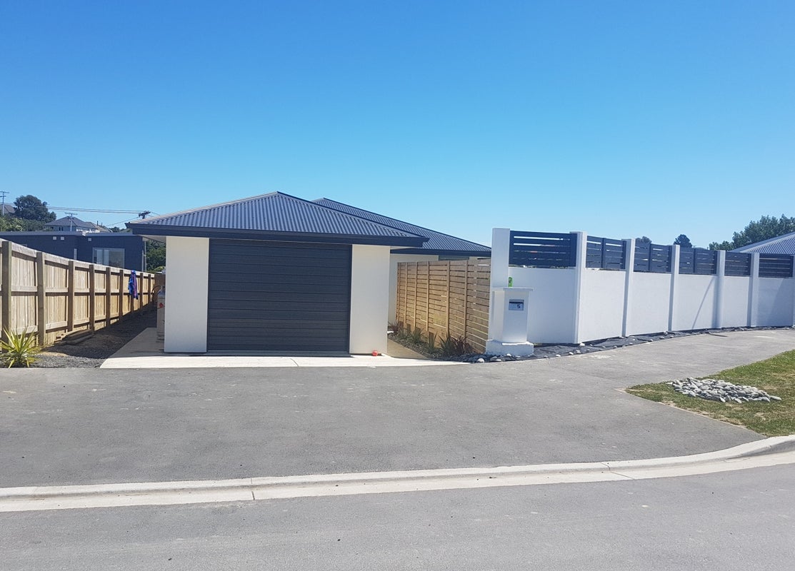 5 Kew Place, Corstorphine, Dunedin - Carousel 1