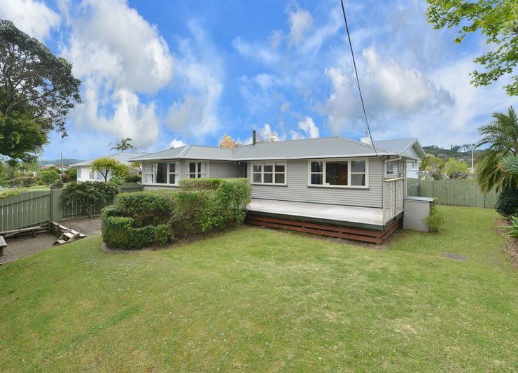 17 Kokich Crescent, Onerahi, Whangarei - Carousel 1