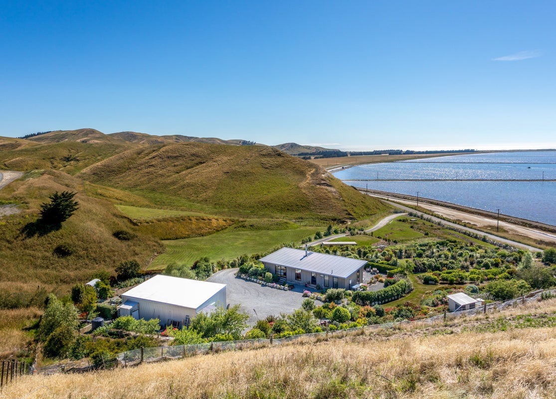 377 KAPARU RD, MARLBOROUGH - Carousel 1