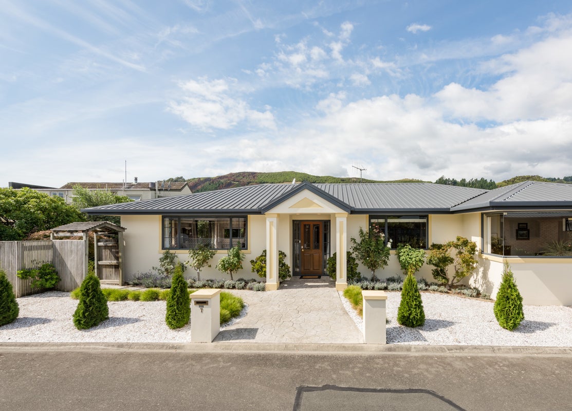 7 Sorrento Way, The Wood, Nelson - Carousel 1