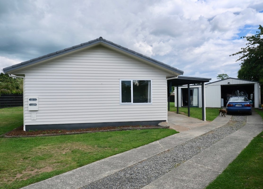 100 Arthur Crescent, Hilltop, Taupo - Carousel 1