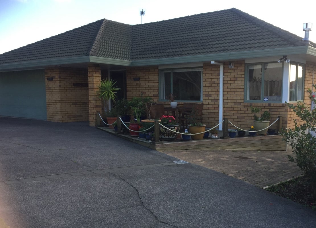 7 Renway Rise, Somerville, Manukau - Carousel 1