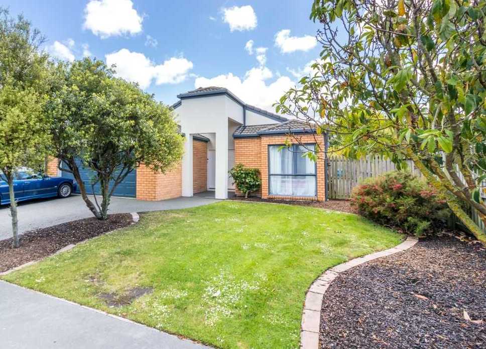 7 Ridgewood Place, Shirley, Christchurch - Carousel 1