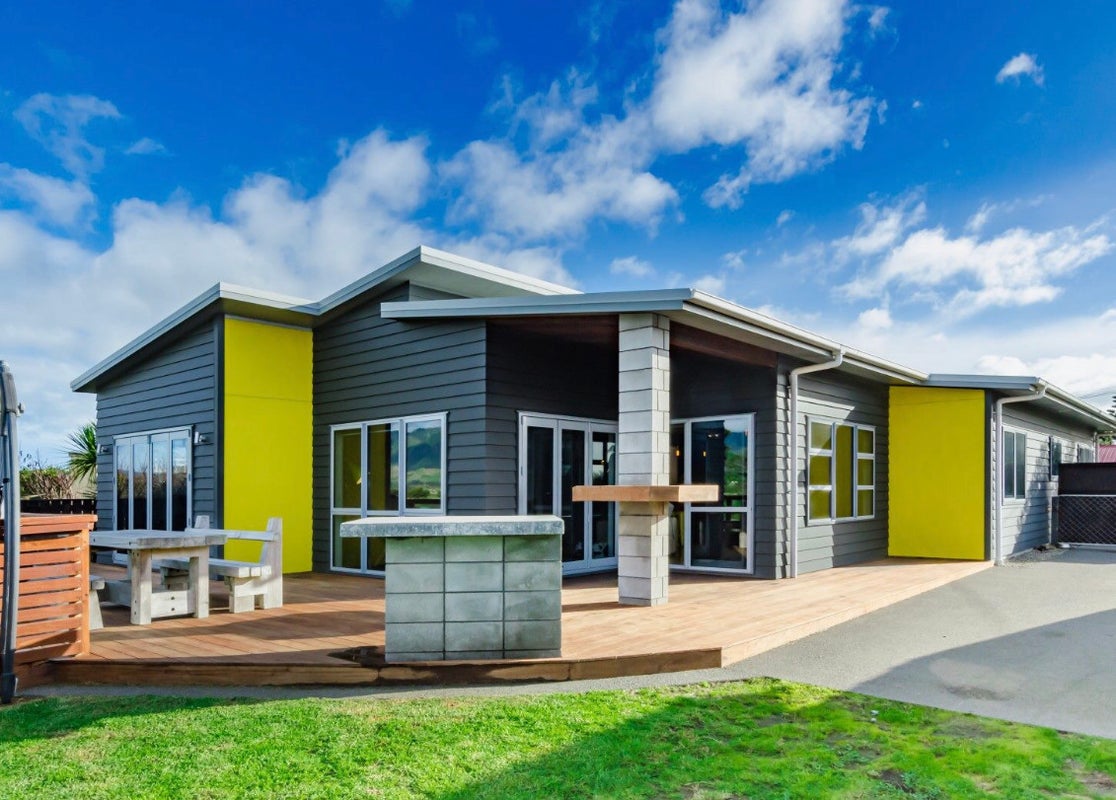 34 Gawler Street, Te Horo Beach - Carousel 1