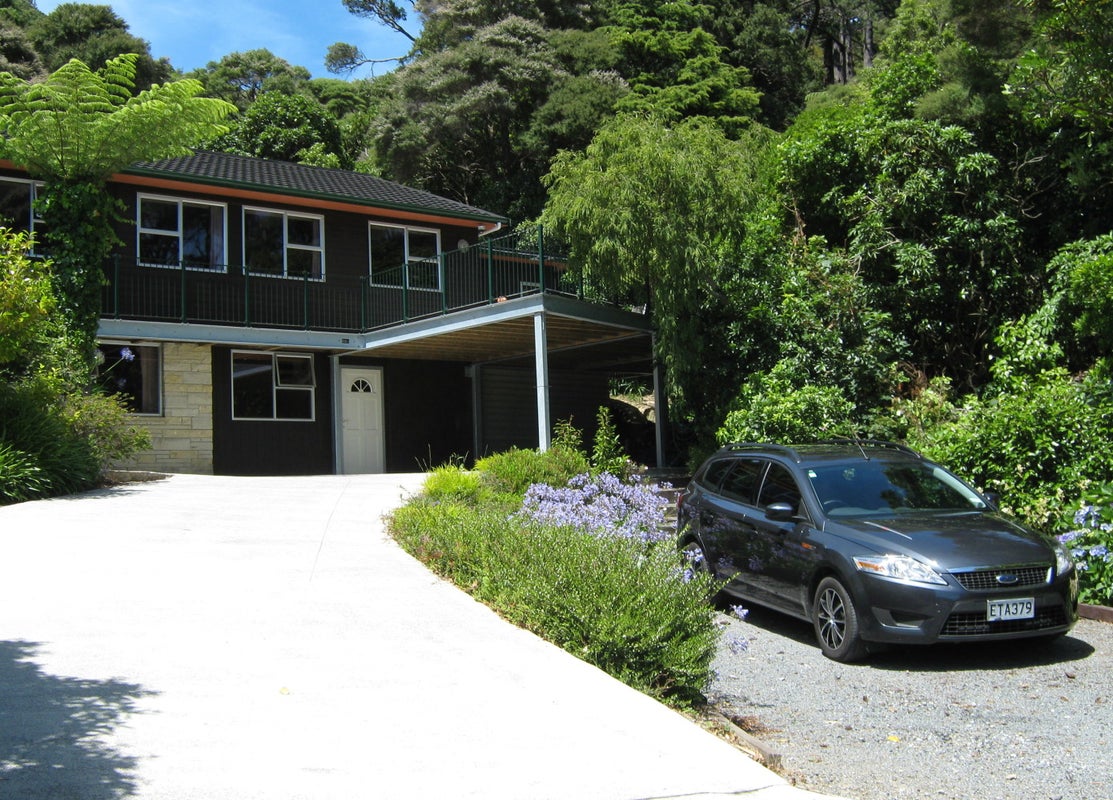 22C Hine Road, Wainuiomata, Lower Hutt - Carousel 1