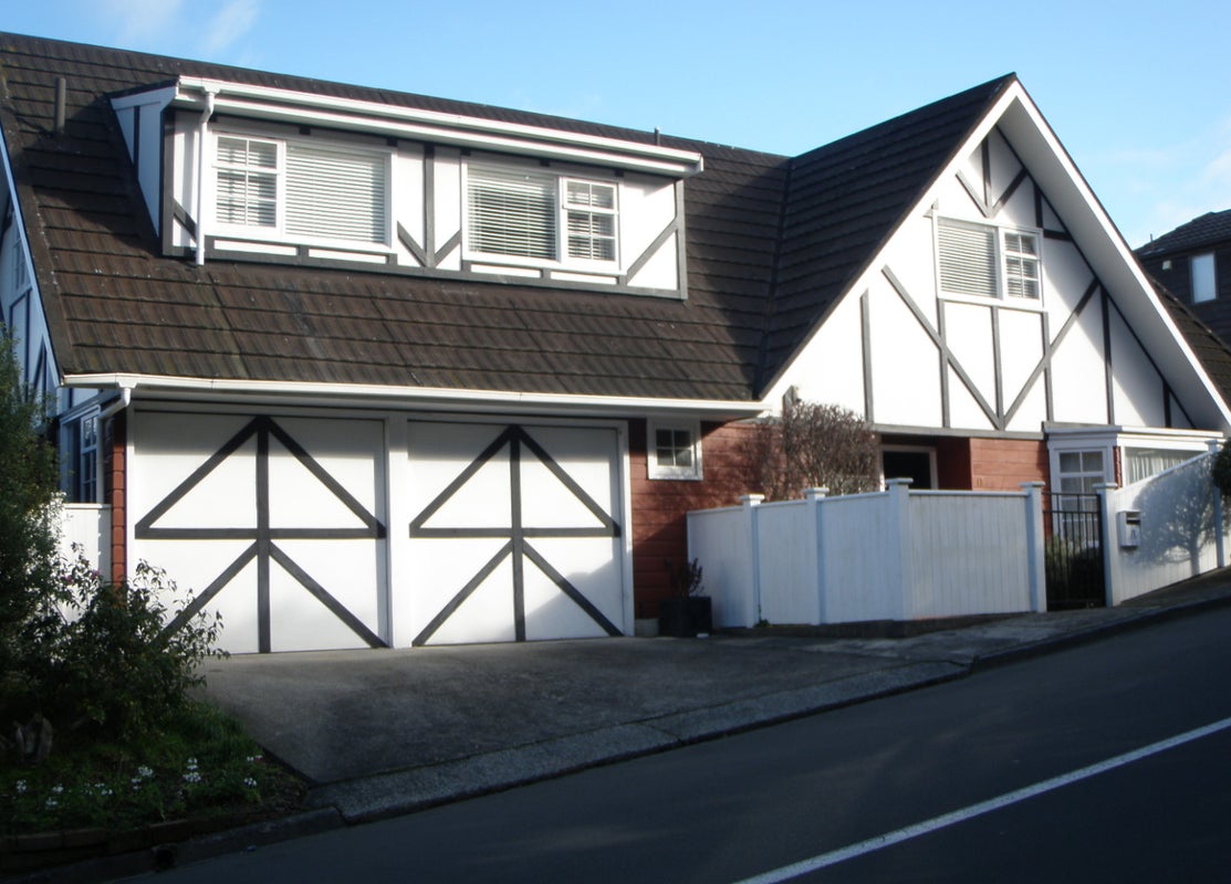 13 Amapur Drive, Khandallah, Wellington - Carousel 1