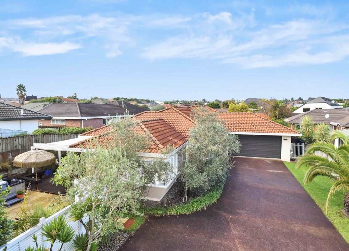 53 Matterhorn Crescent, Northpark, Auckland - Carousel 1