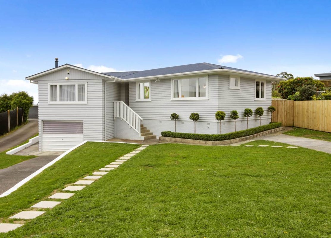 12 ELIZABETH ST, Pakaranga, Auckland  - Carousel 1