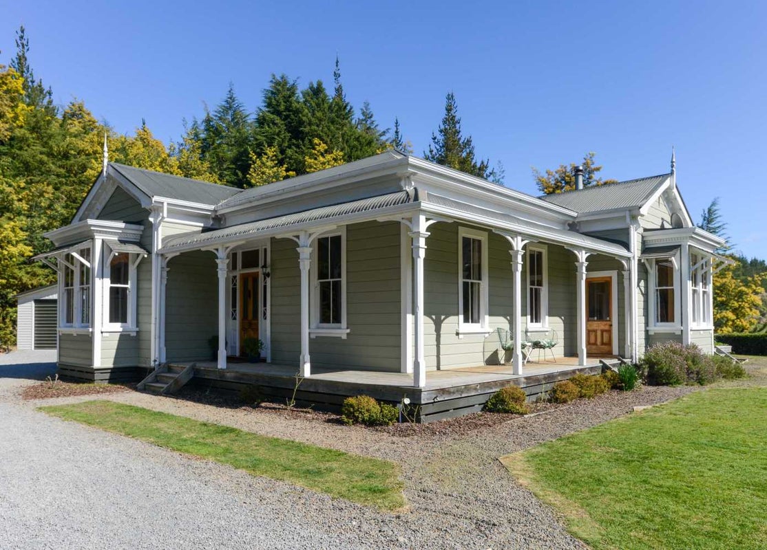 1220 Taupo Road, GLENGARRY, NAPIER - Carousel 1