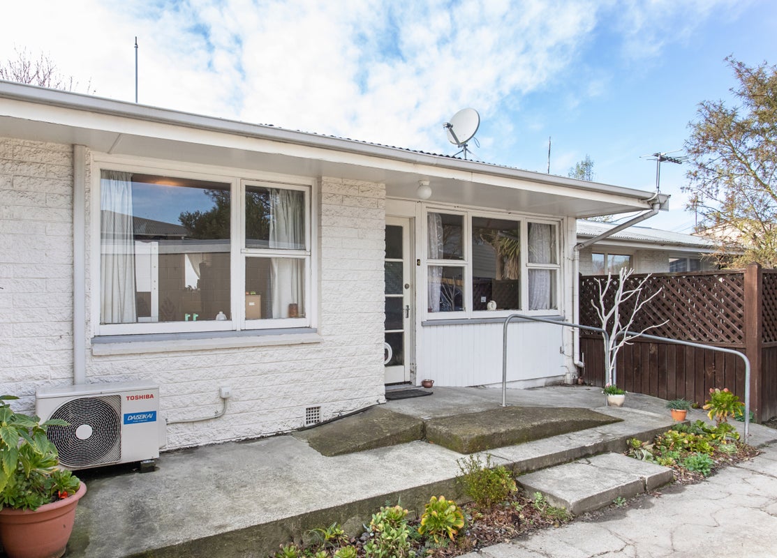 4/7 Radnor Street, St Albans, Christchurch - Carousel 1