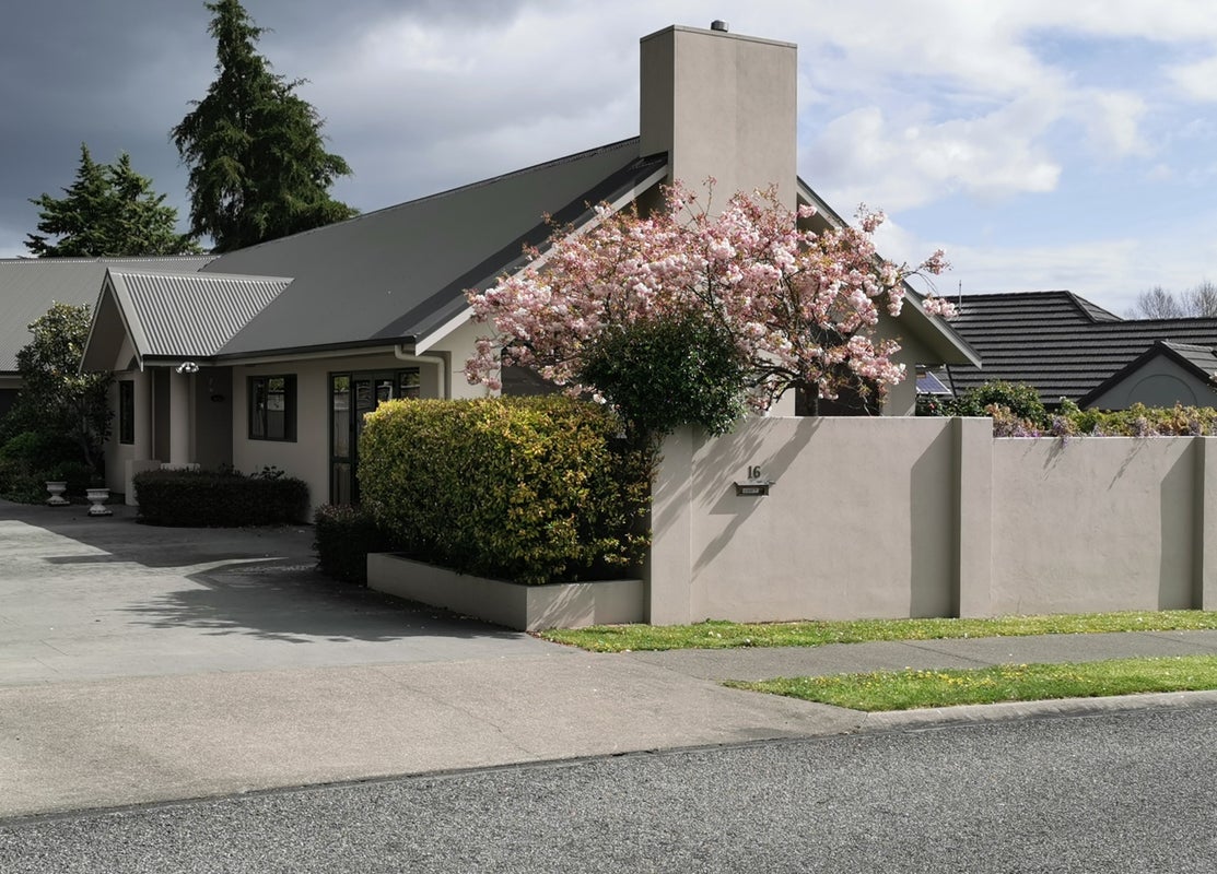 16 Tankersley Street, Lansdowne, Masterton - Carousel 1