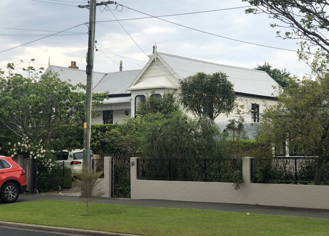 11 Sandringham Street, Saint Clair, Dunedin - Carousel 1