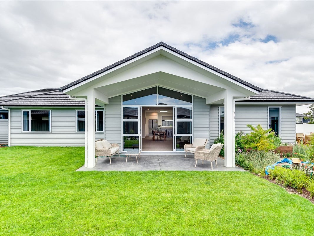 3 Benmore Place, Poraiti, Napier - Carousel 1