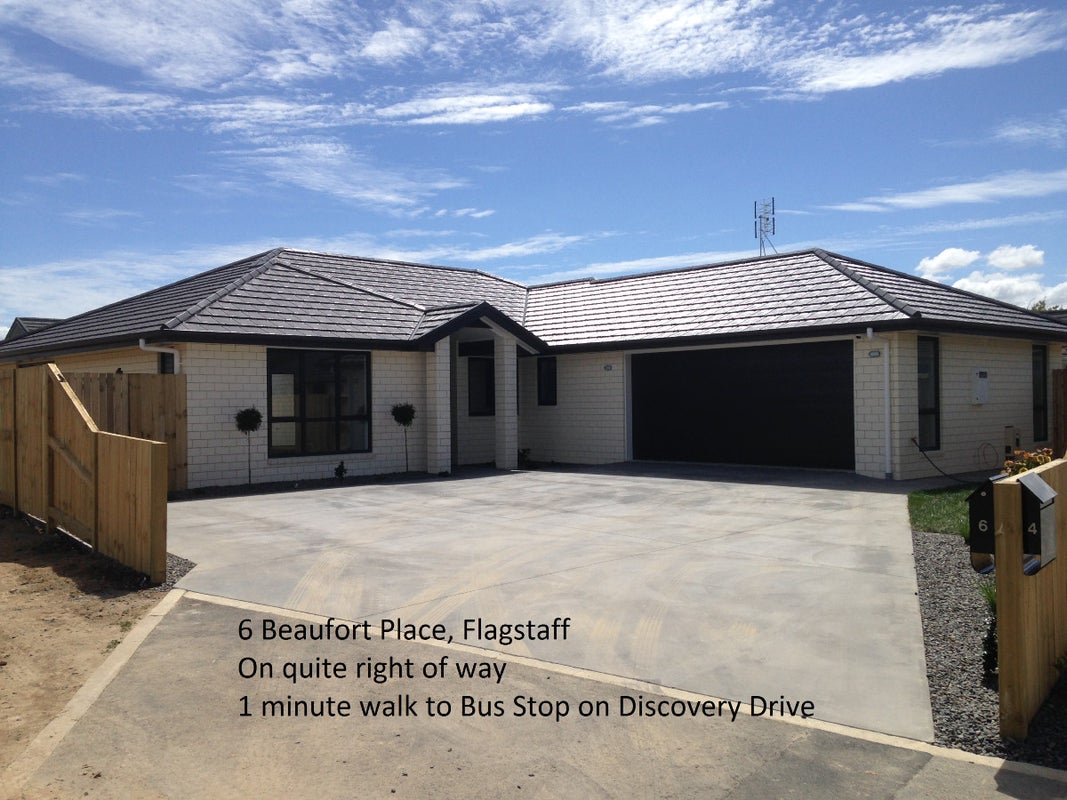 6 Beaufort Place, Flagstaff, Hamilton - Carousel 1