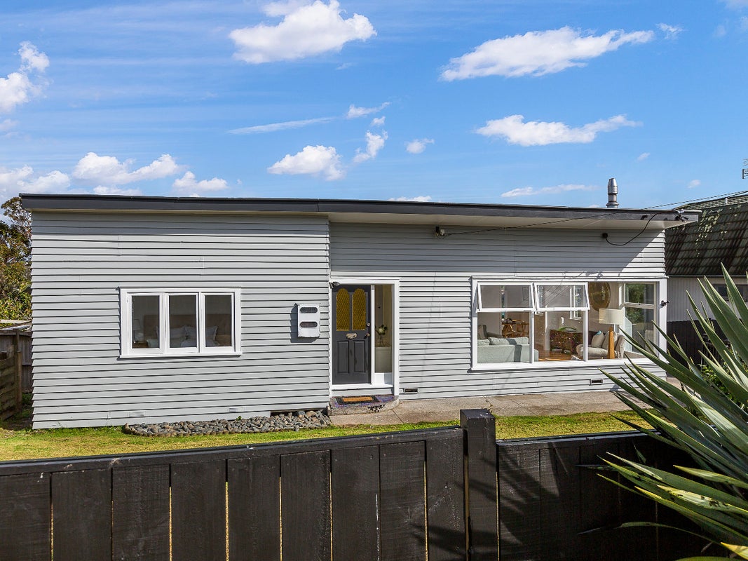 1/35 Arran Road, Browns Bay, Auckland - Carousel 1