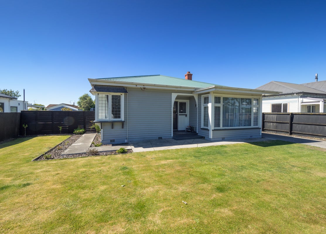 102 Chalmers Avenue, Hampstead, Ashburton - Carousel 1