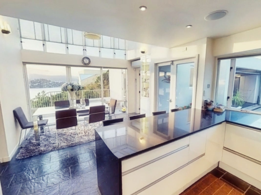11 Countess Close, Maupuia, Wellington - Carousel 1