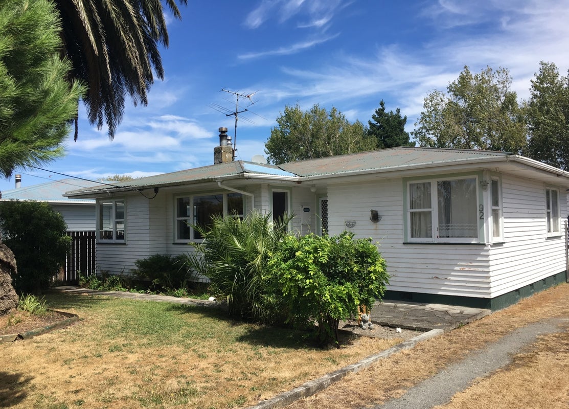 92 Brandon Street, Featherston - Carousel 1